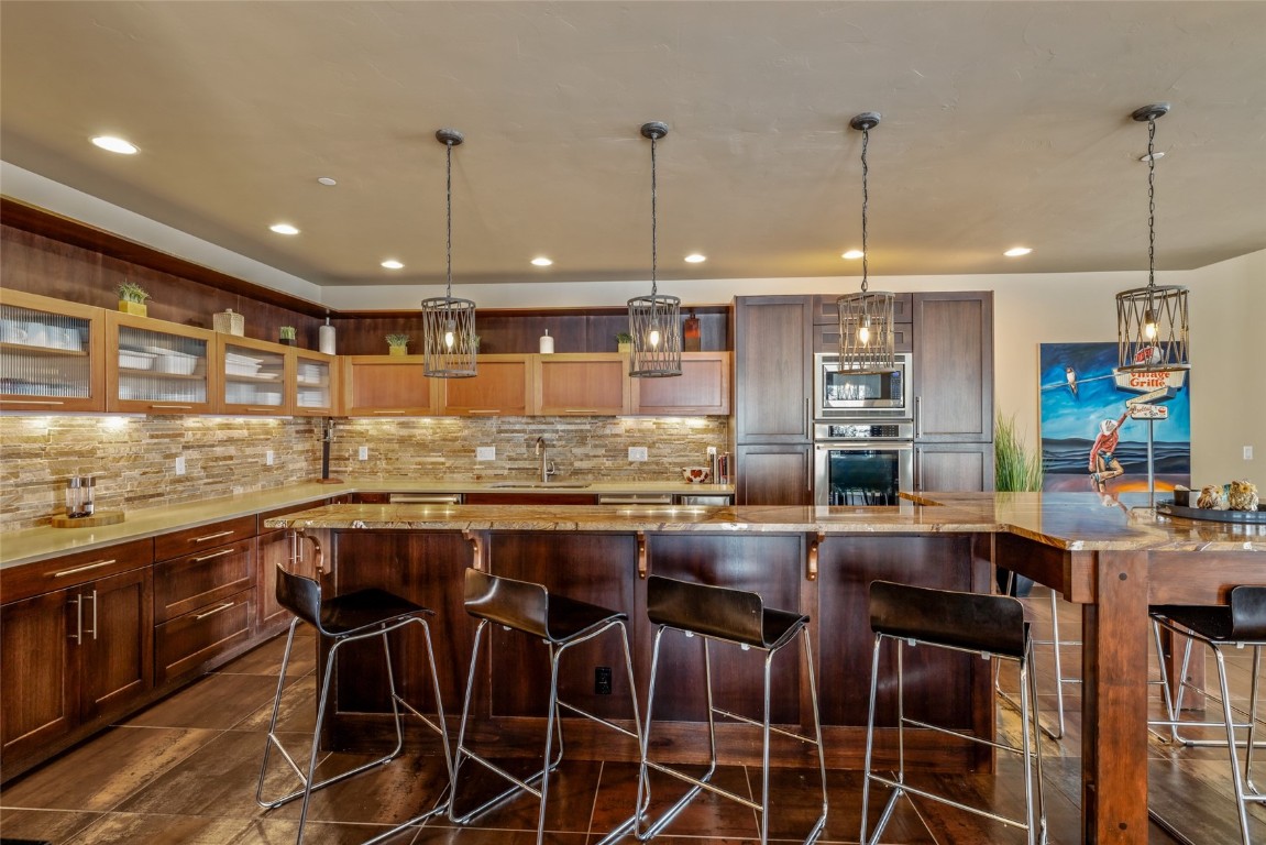 2330 Val Disere CIRCLE Left