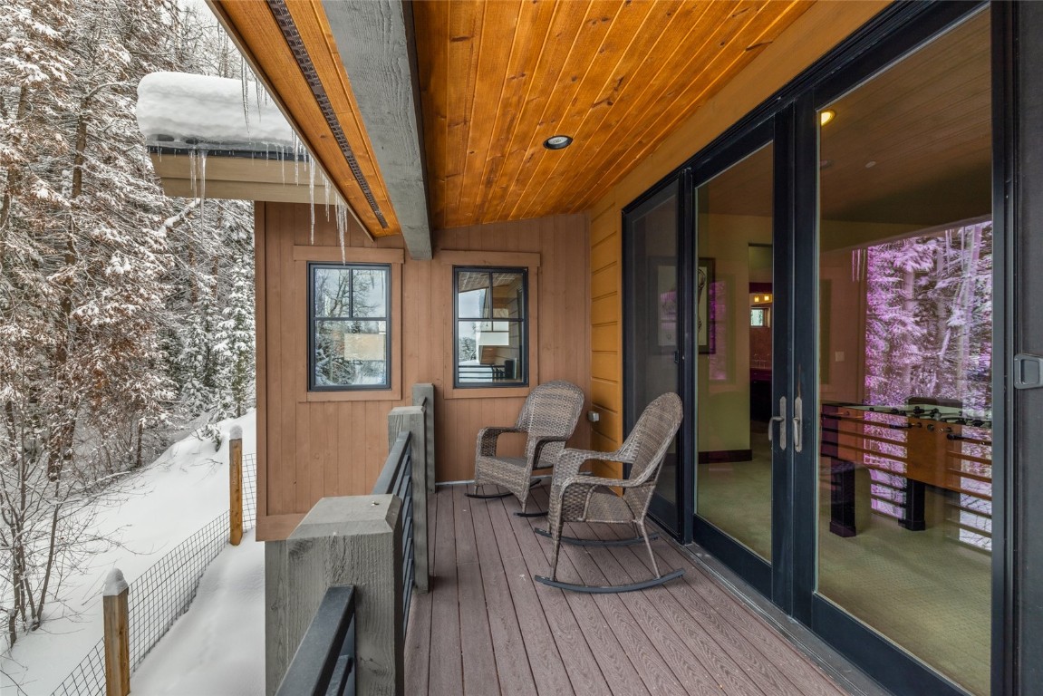 2330 Val Disere CIRCLE Left