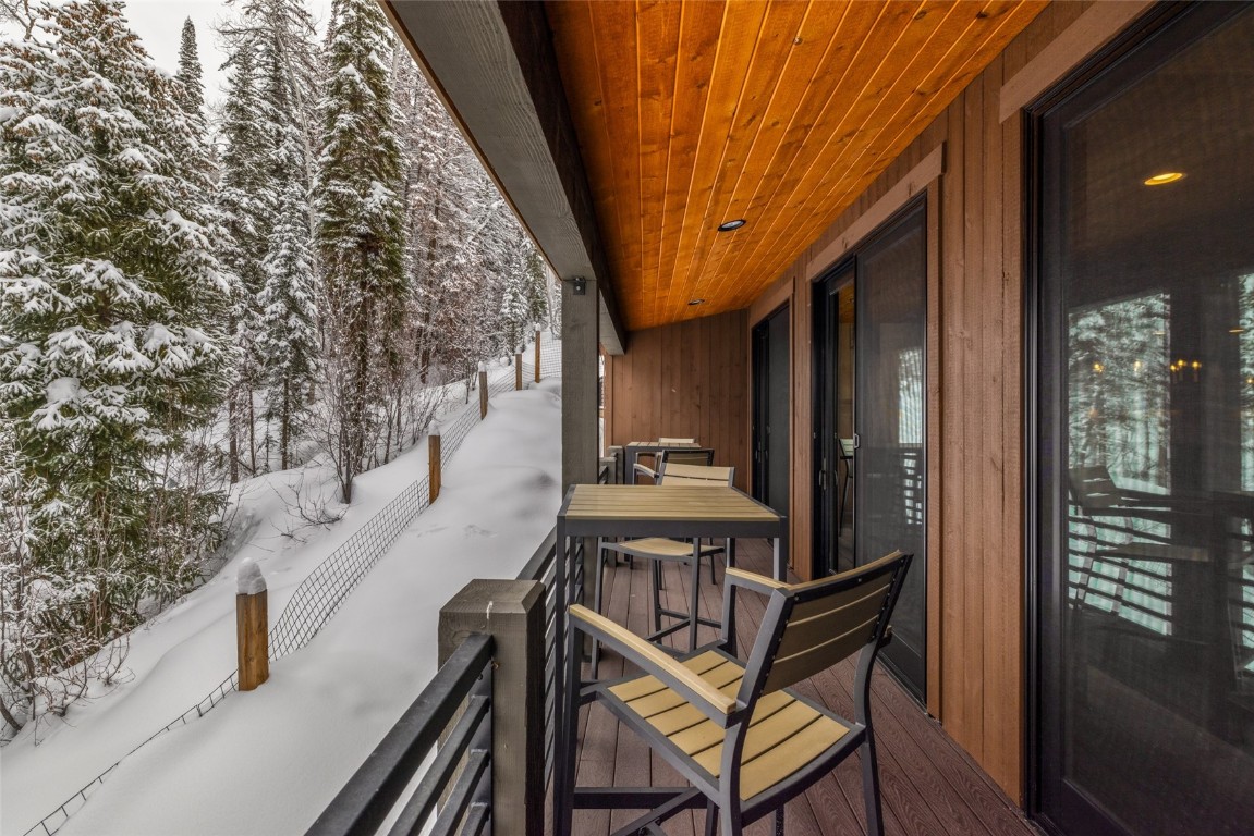 2330 Val Disere CIRCLE Left