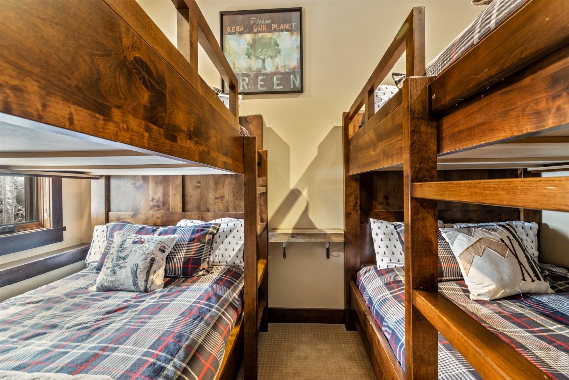 2330 Val Disere CIRCLE Left