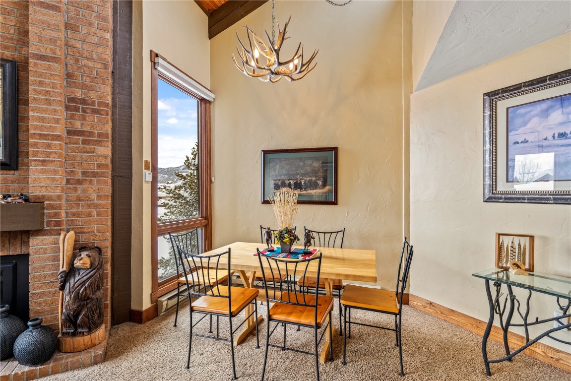 2700 Village DRIVE 303C