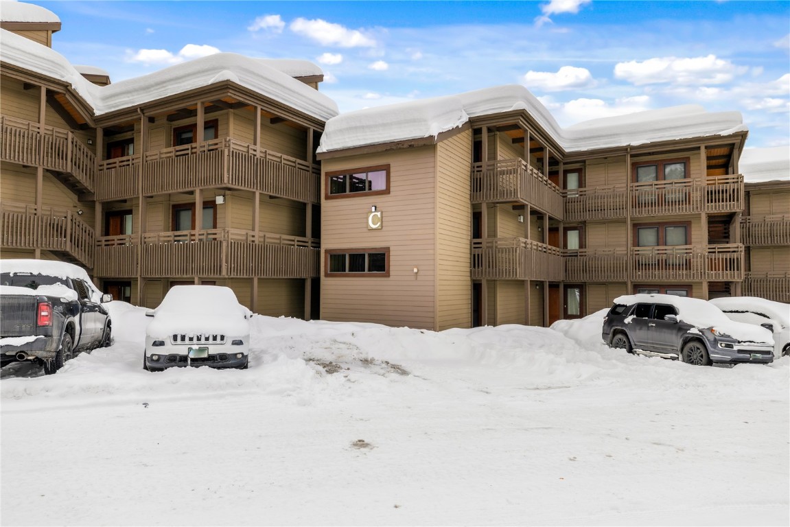 2700 Village DRIVE 303C