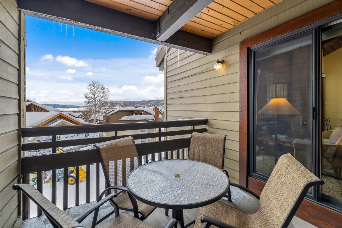 2700 Village DRIVE 303C