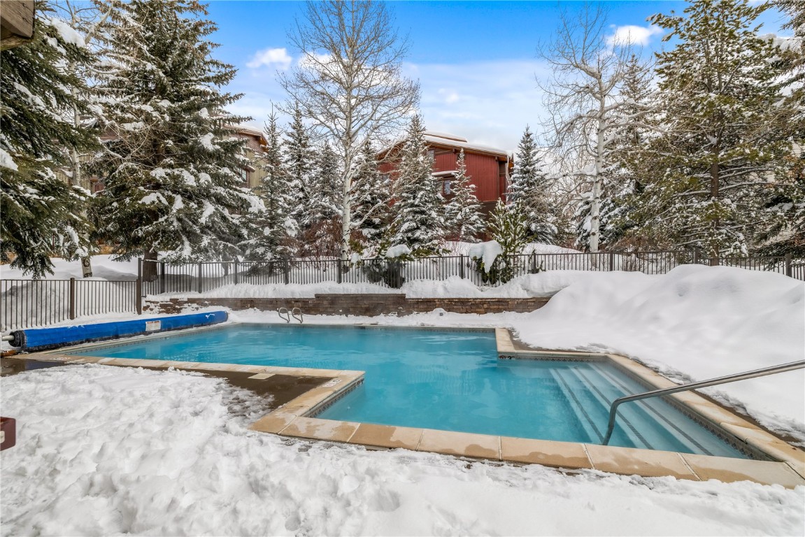 2700 Village DRIVE 303C