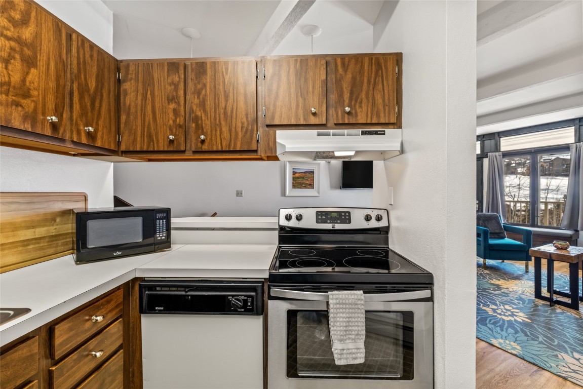 1920 Ski Time Square DRIVE 312