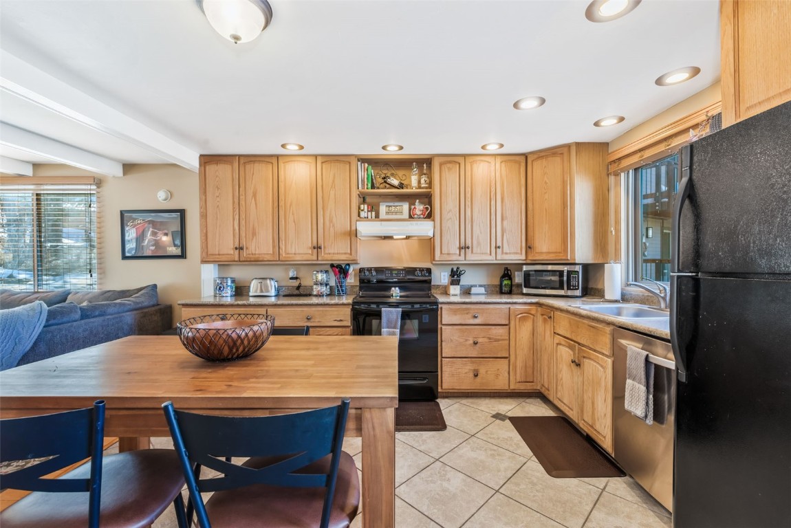 2930 Columbine DRIVE 102