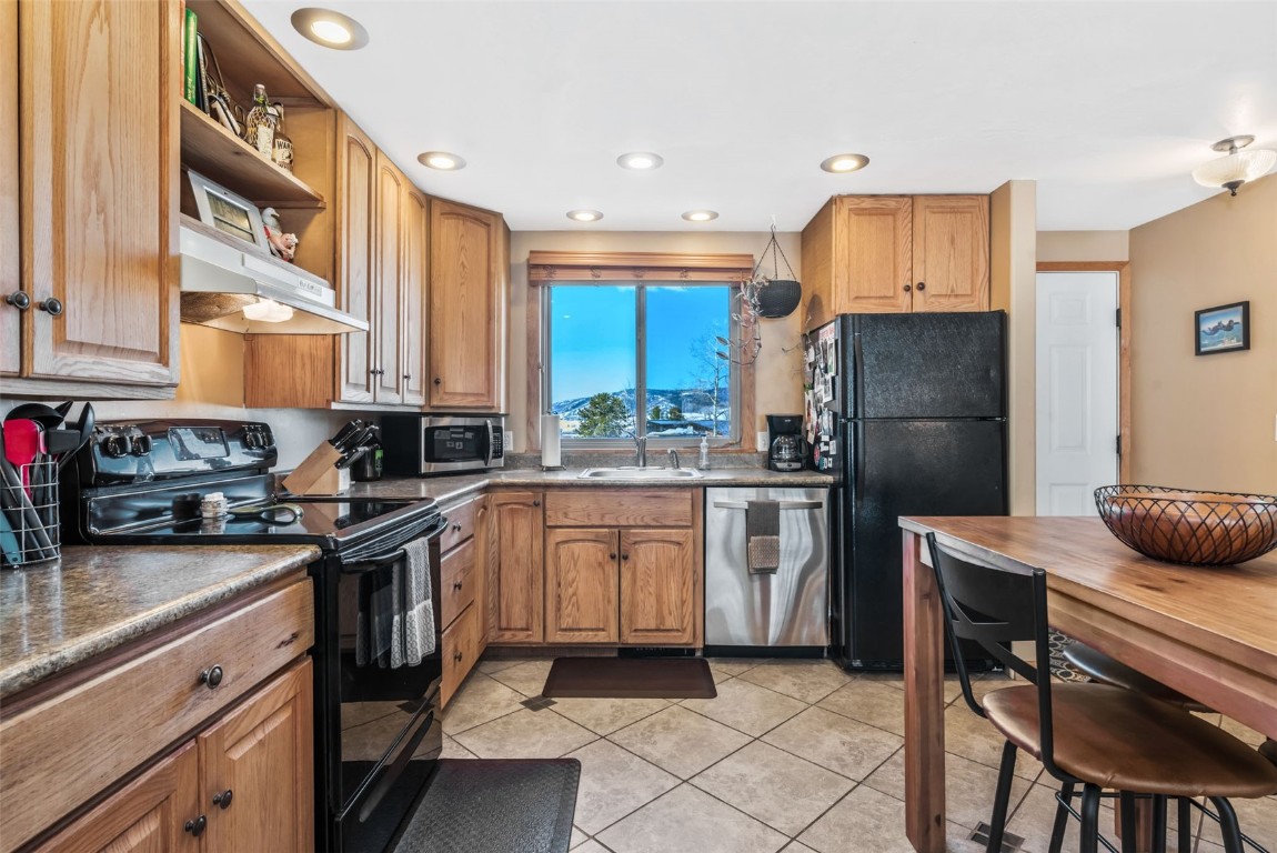 2930 Columbine DRIVE 102