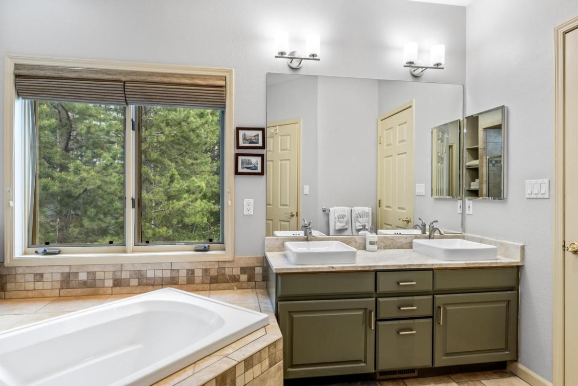 2840 Kitzbuhel COURT 2