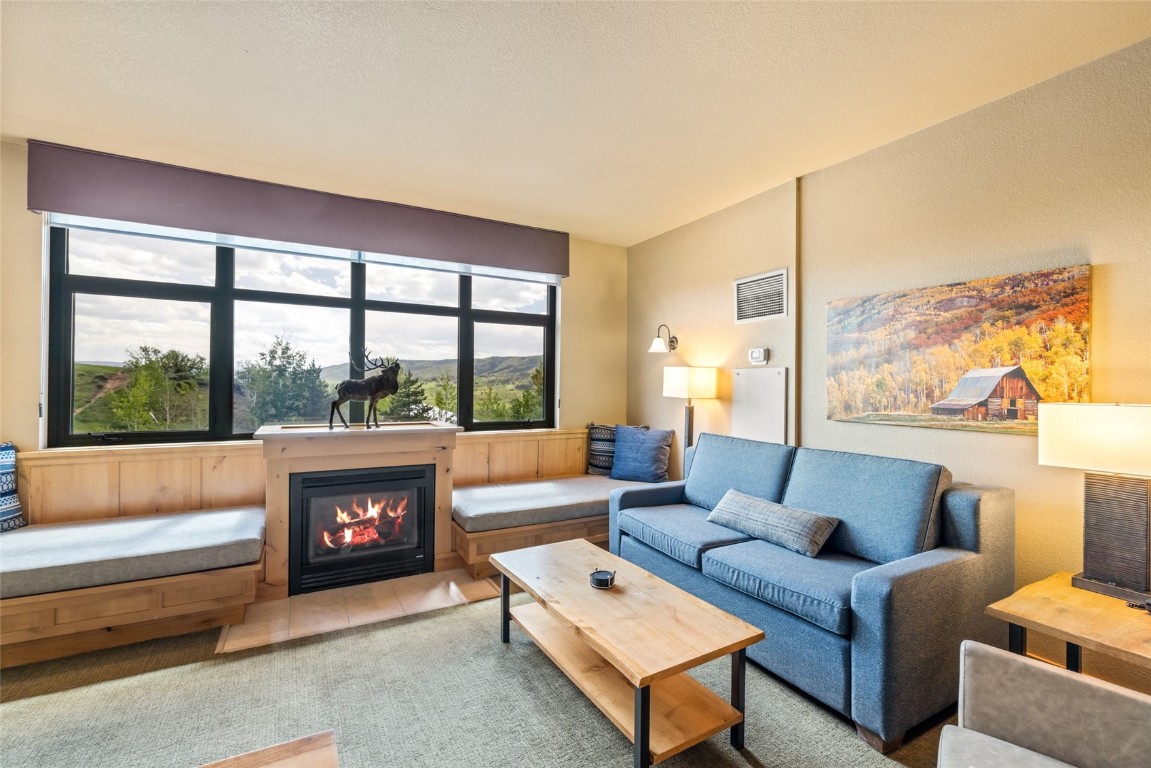 2300 Mount Werner CIRCLE 413