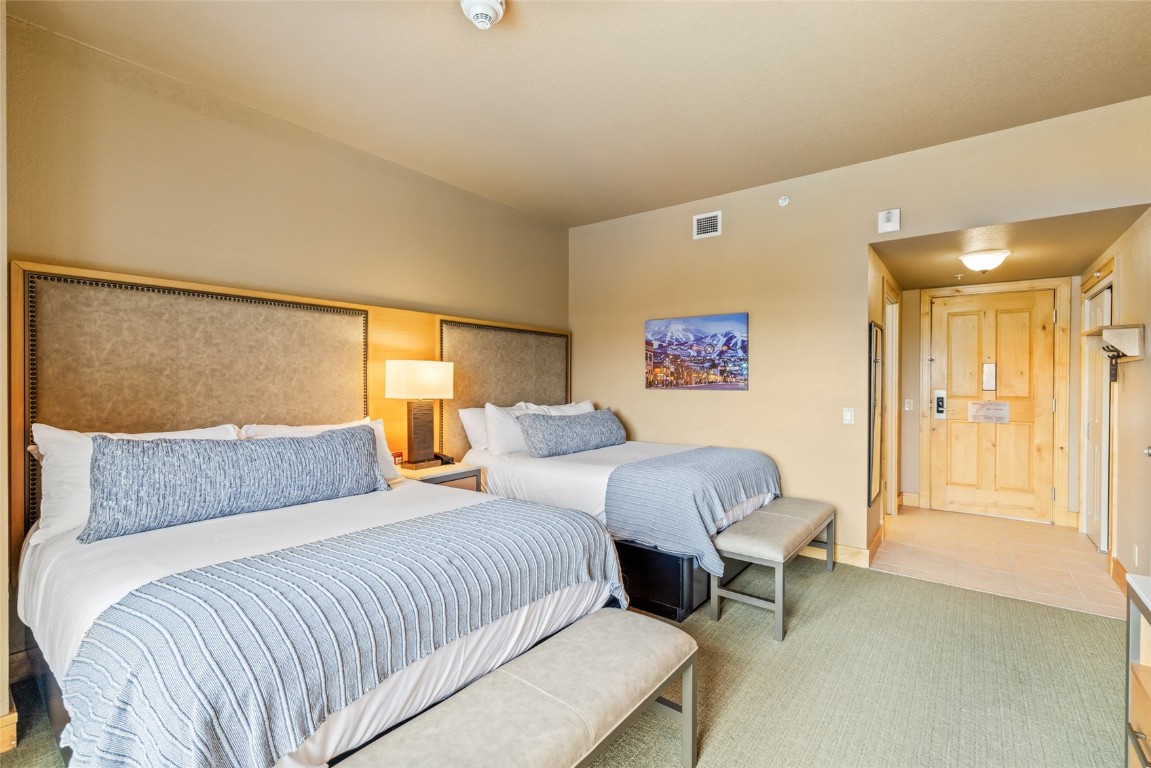 2300 Mount Werner CIRCLE 413