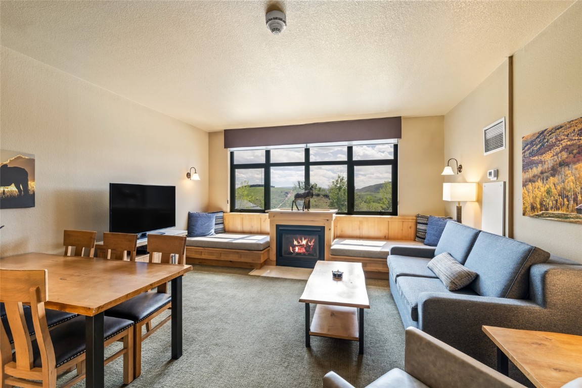 2300 Mount Werner CIRCLE 413