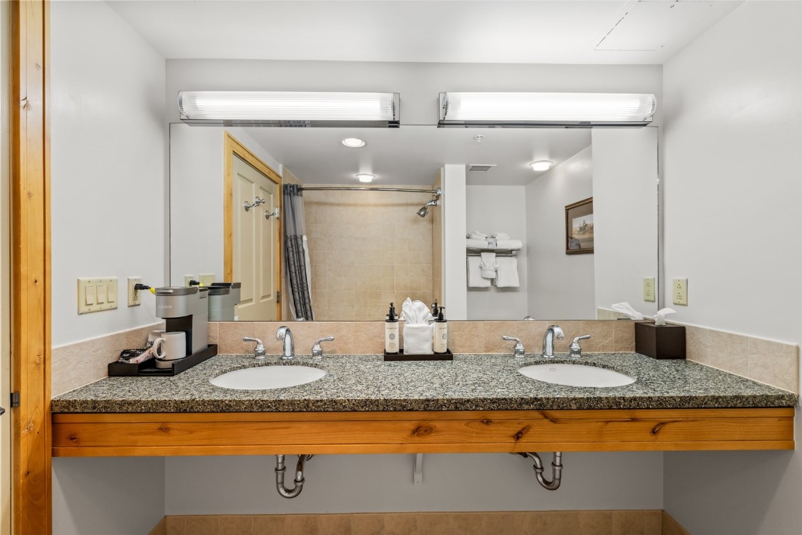 2300 Mount Werner CIRCLE 413