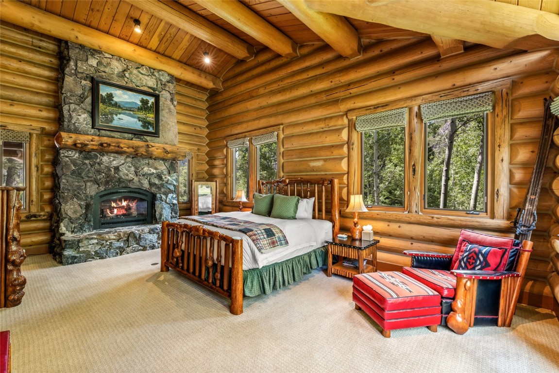 33225 Painted Pony LANE