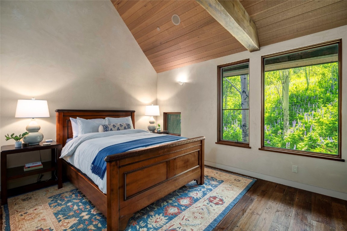 33225 Painted Pony LANE