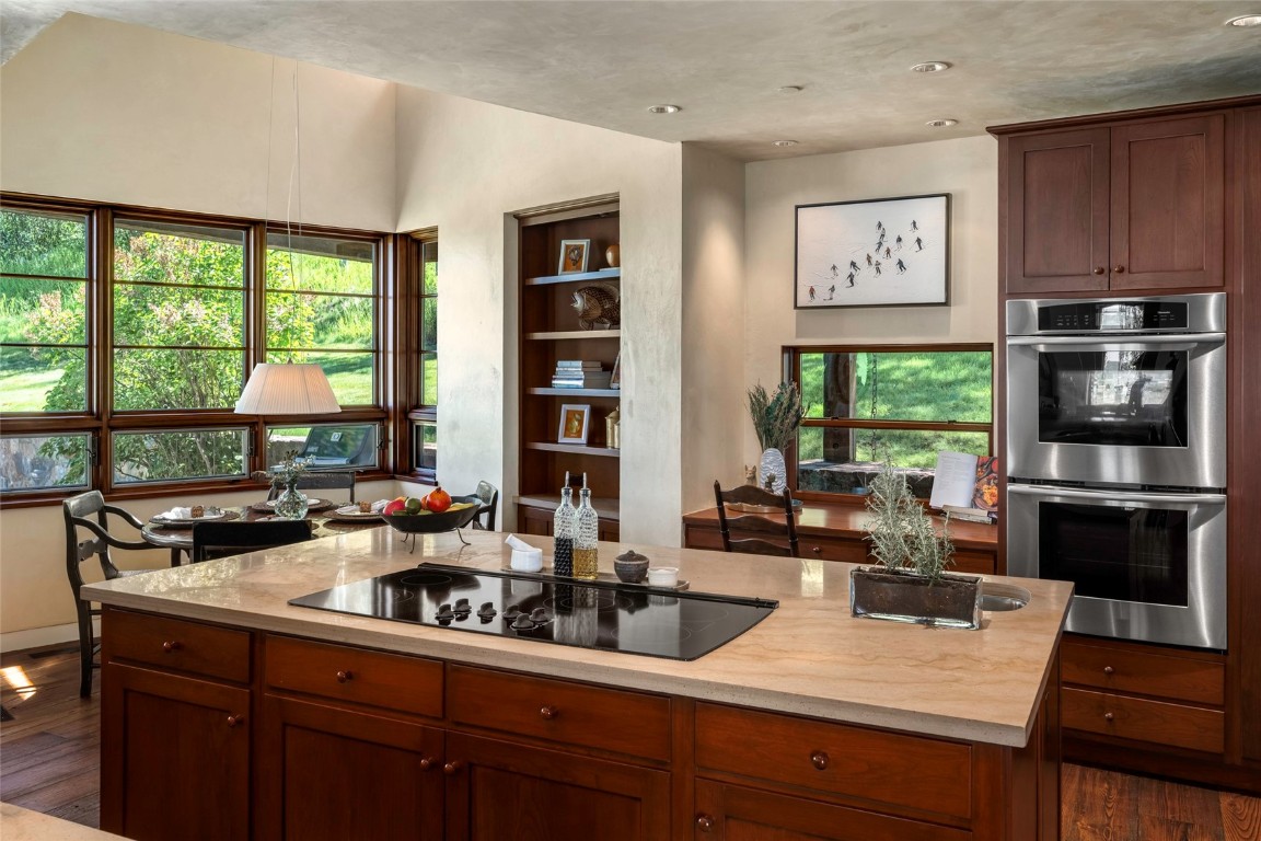 33225 Painted Pony LANE