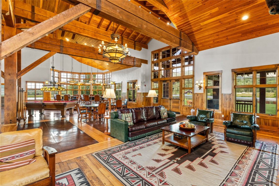 33225 Painted Pony LANE