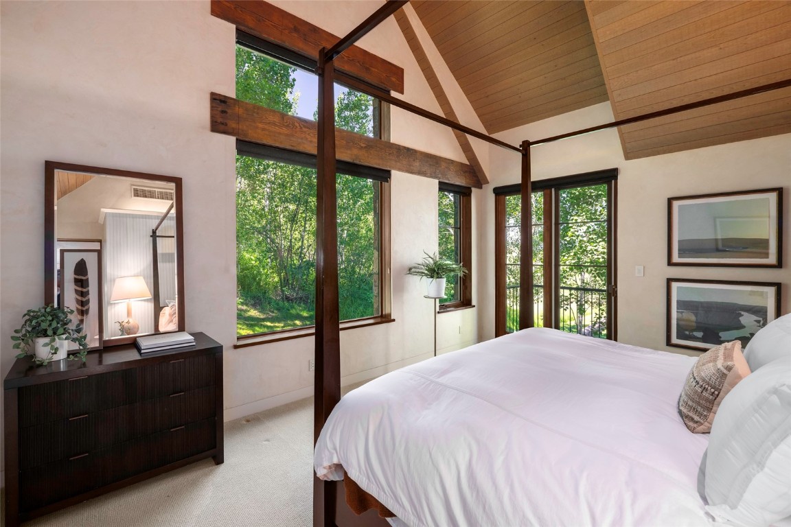 33225 Painted Pony LANE