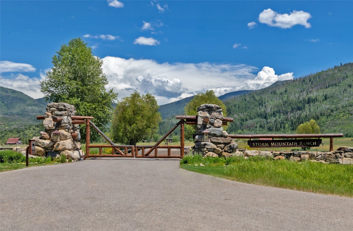 33225 Painted Pony LANE