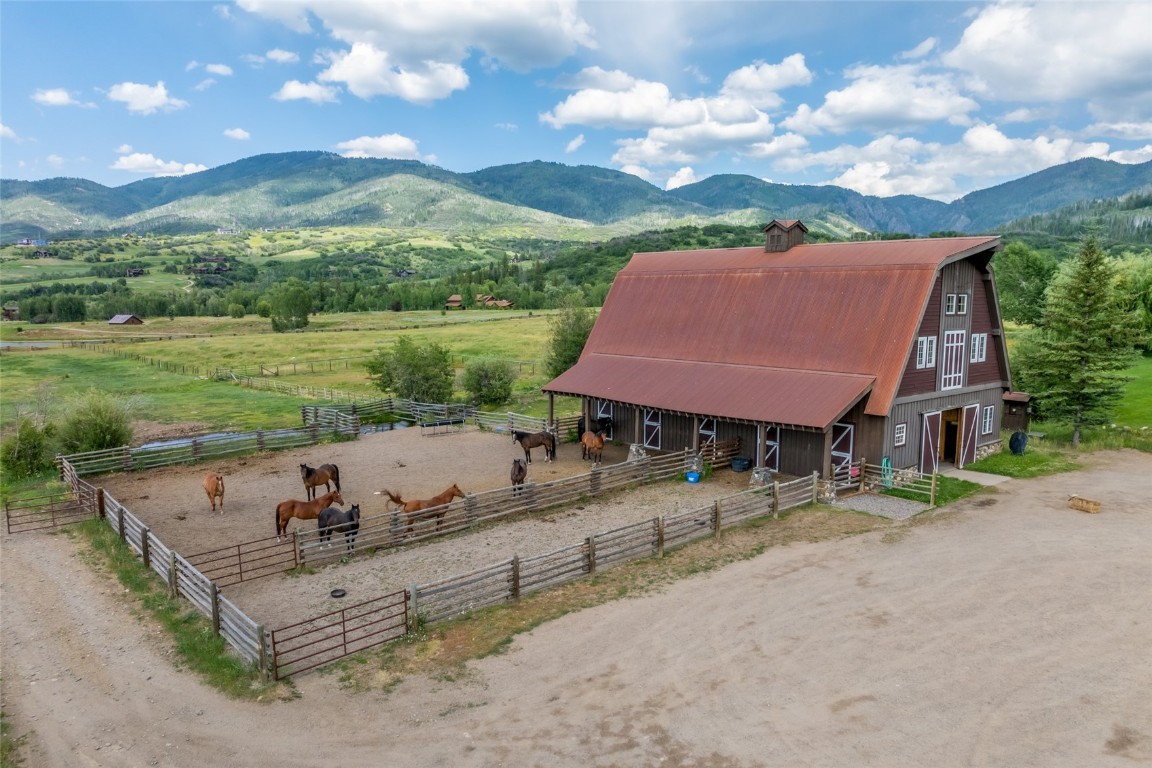 33225 Painted Pony LANE