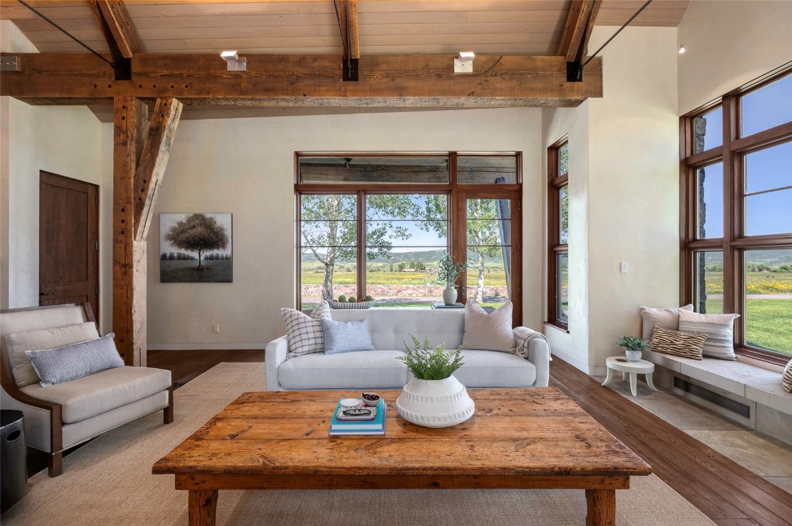 33225 Painted Pony LANE