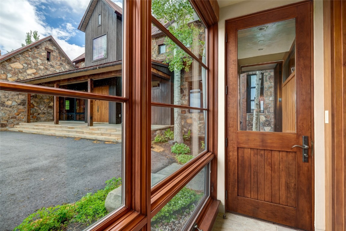 33225 Painted Pony LANE