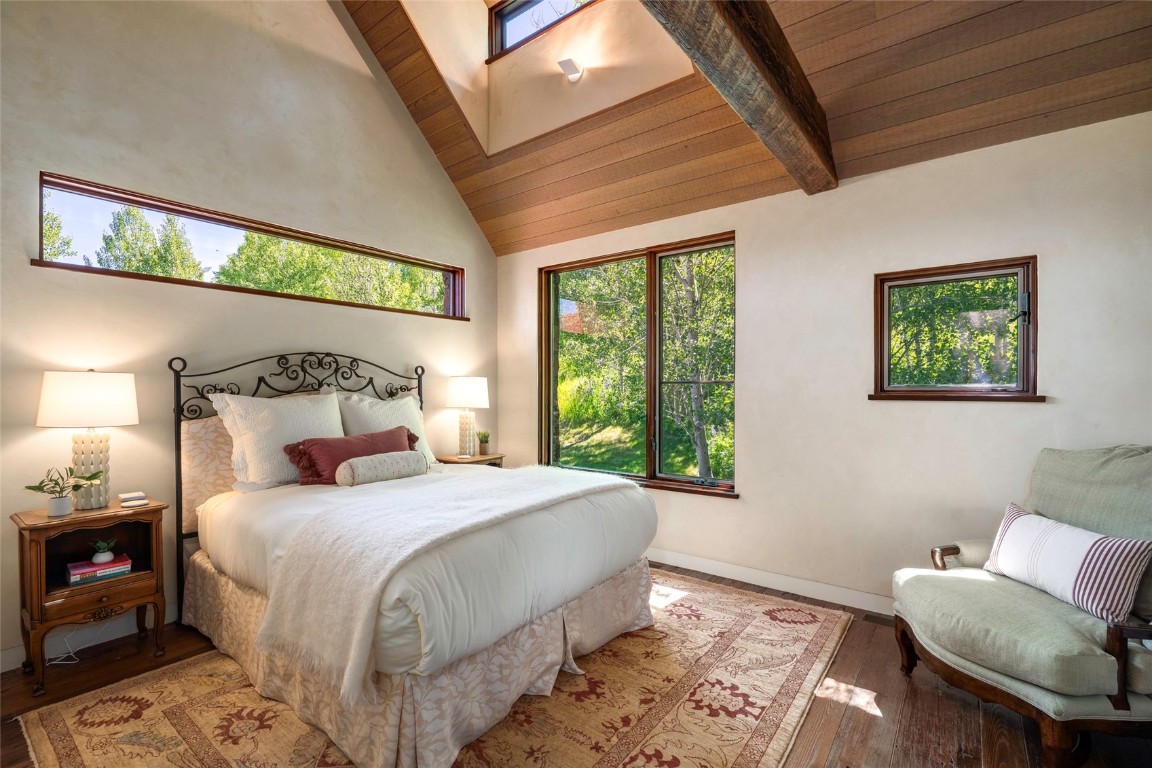 33225 Painted Pony LANE