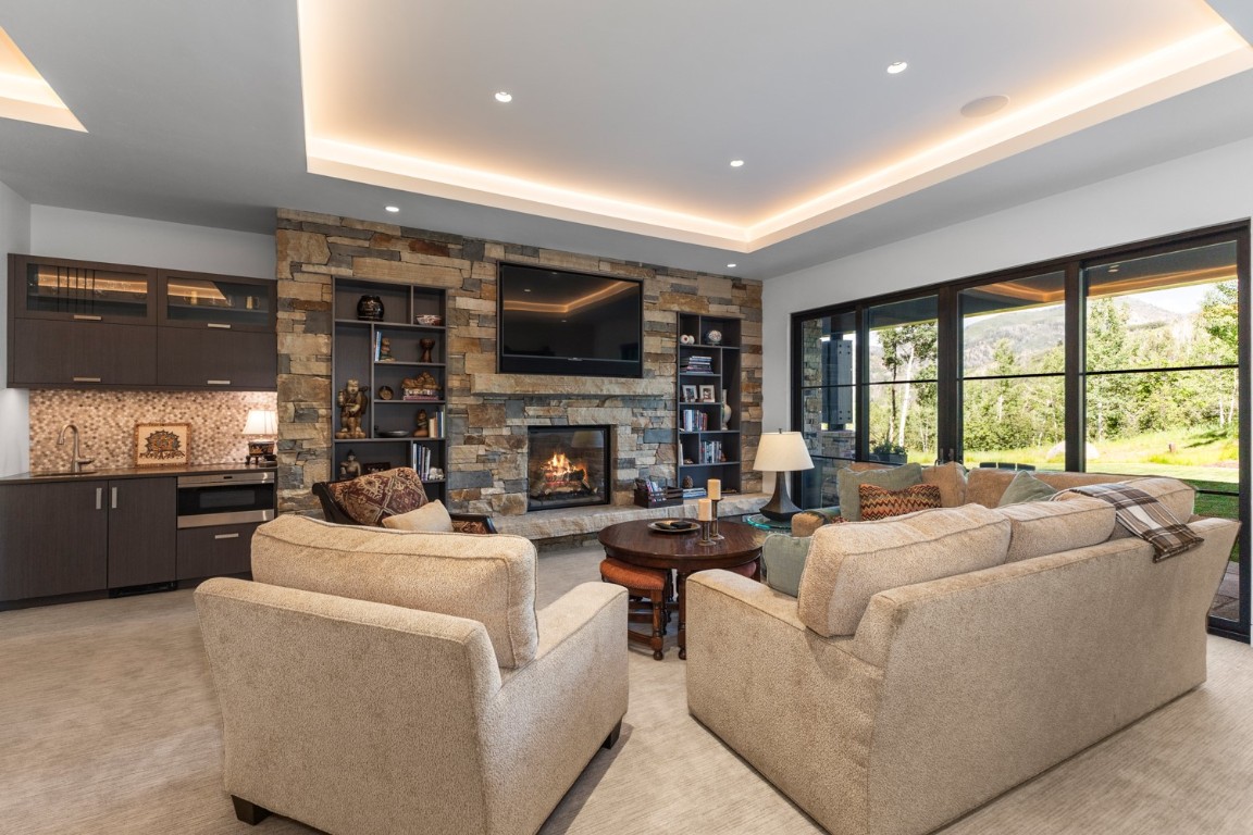 380 Boulder Ridge ROAD