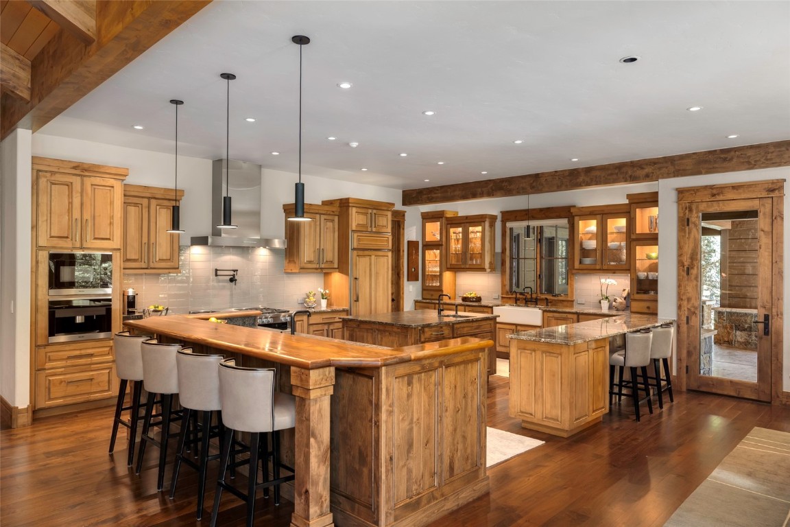 2811 Whitewater LANE