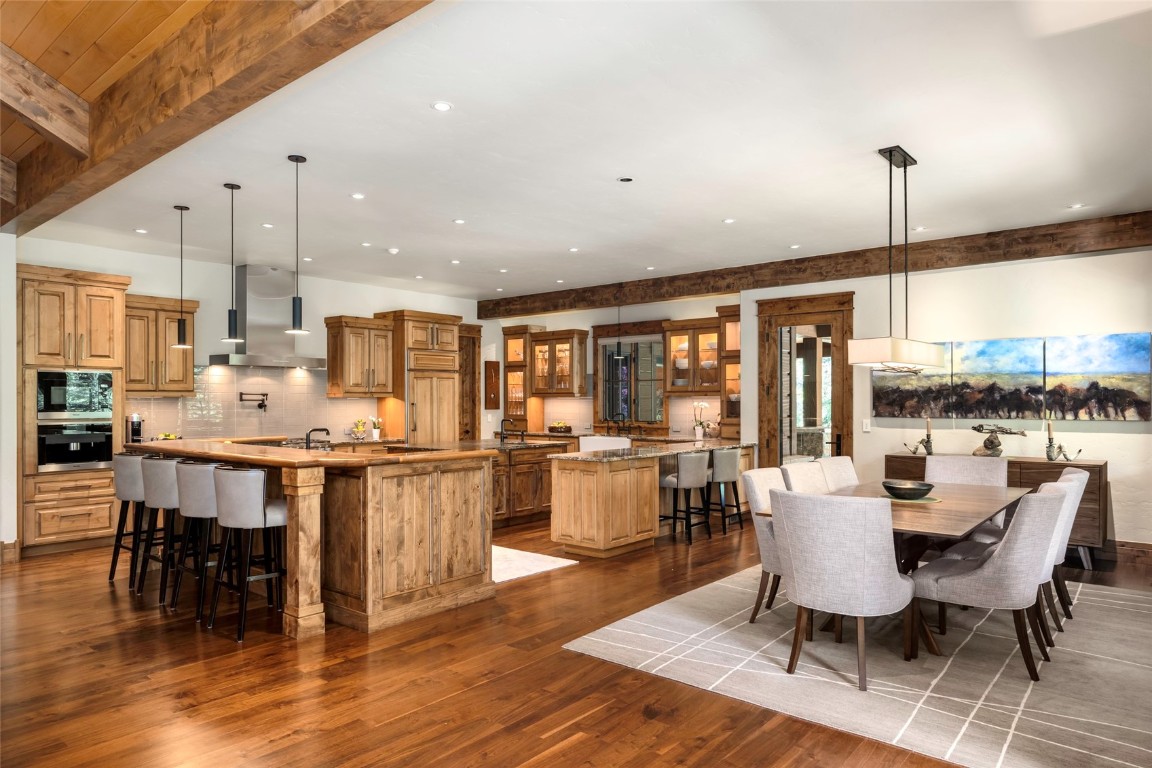 2811 Whitewater LANE