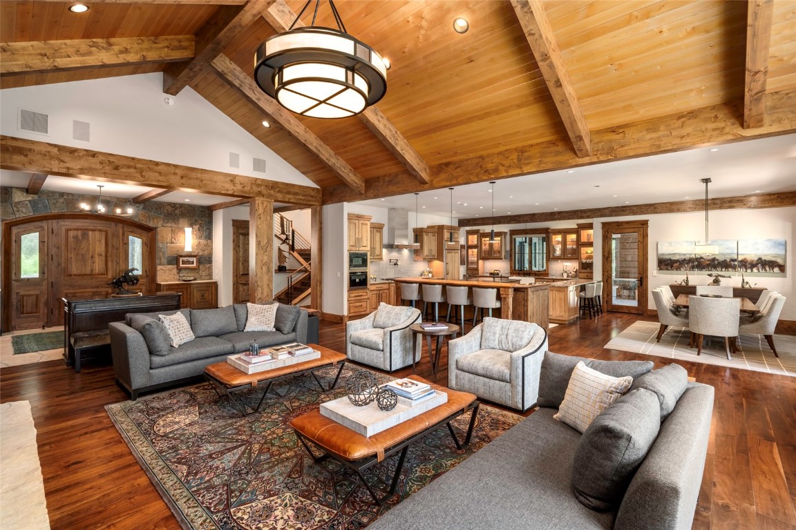 2811 Whitewater LANE