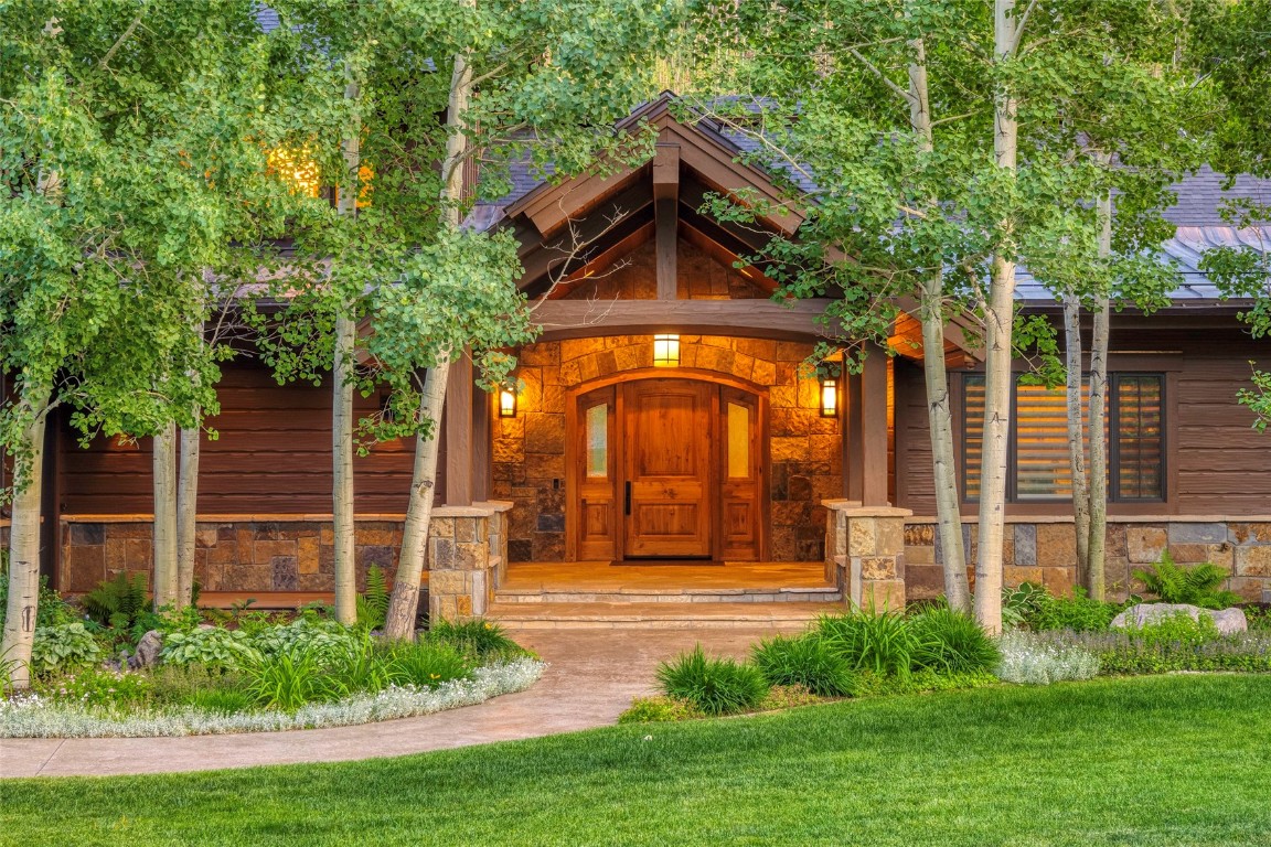 2811 Whitewater LANE