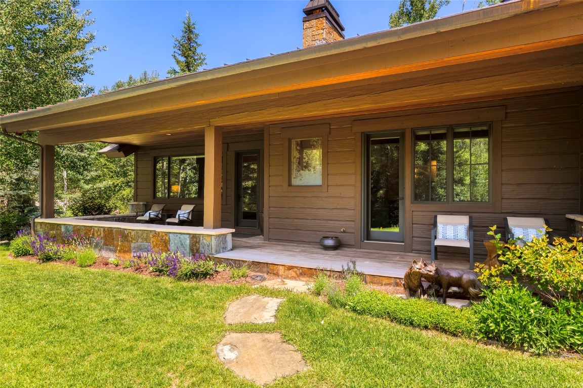 2811 Whitewater LANE