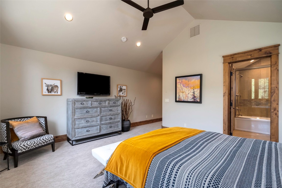 2811 Whitewater LANE