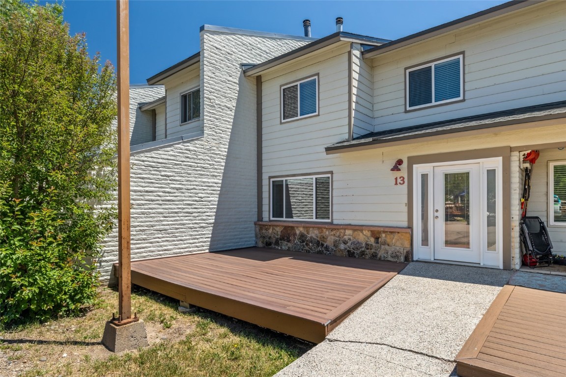 13 Cedar COURT 13