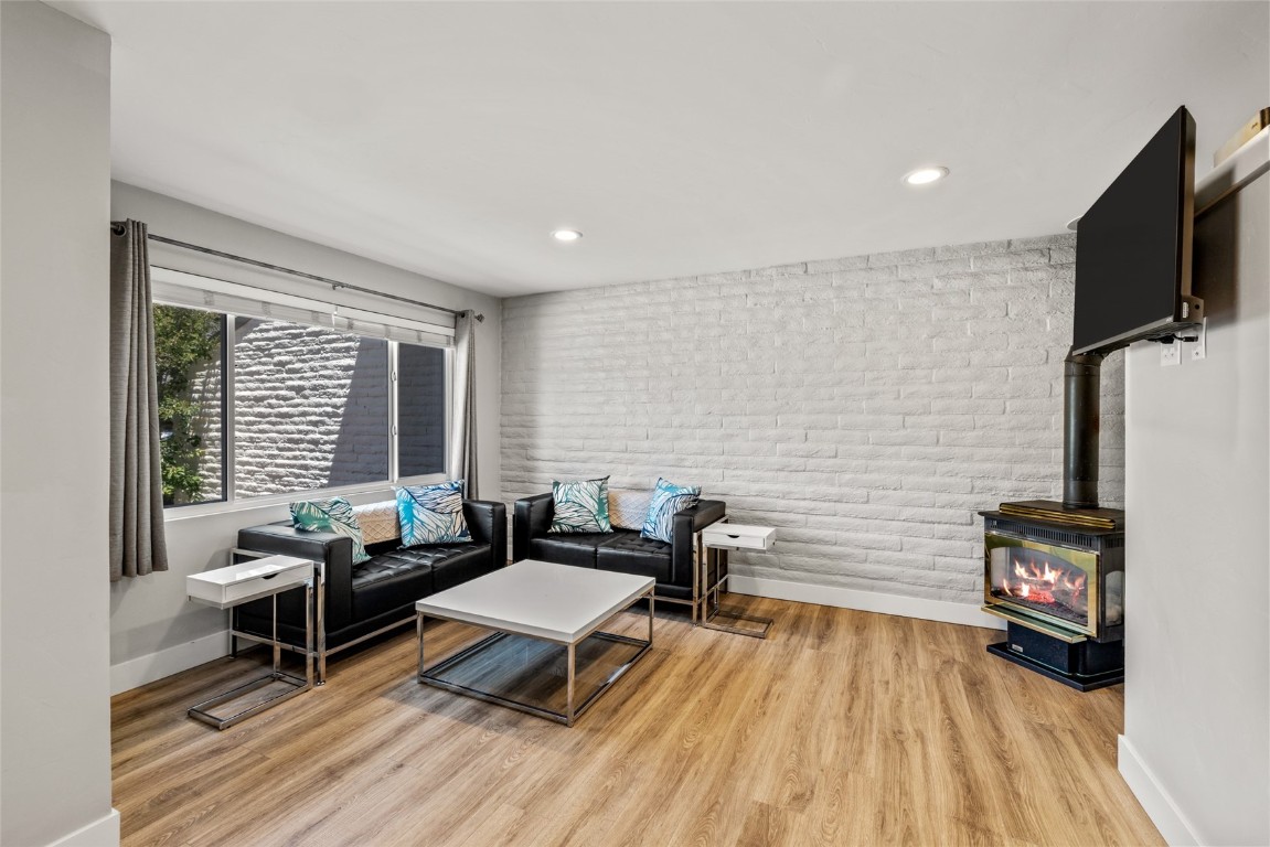 13 Cedar COURT 13
