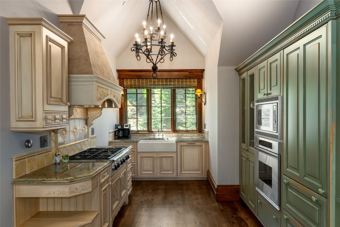 1058 Graystone COURT