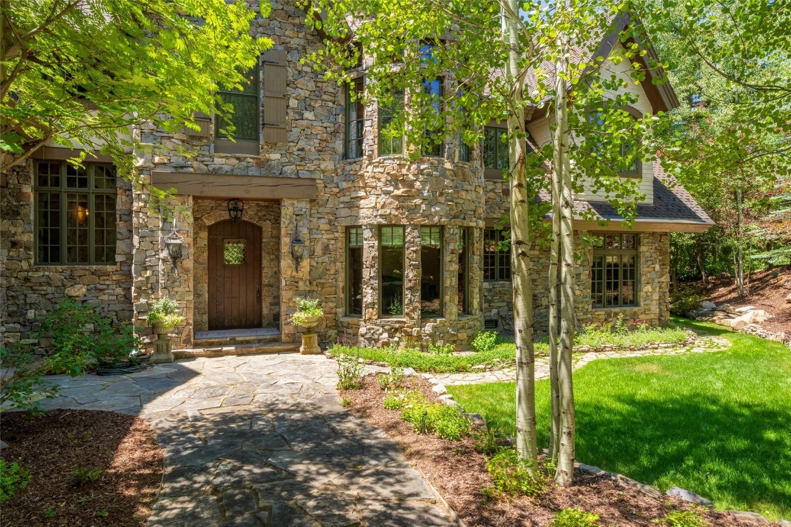 1058 Graystone COURT