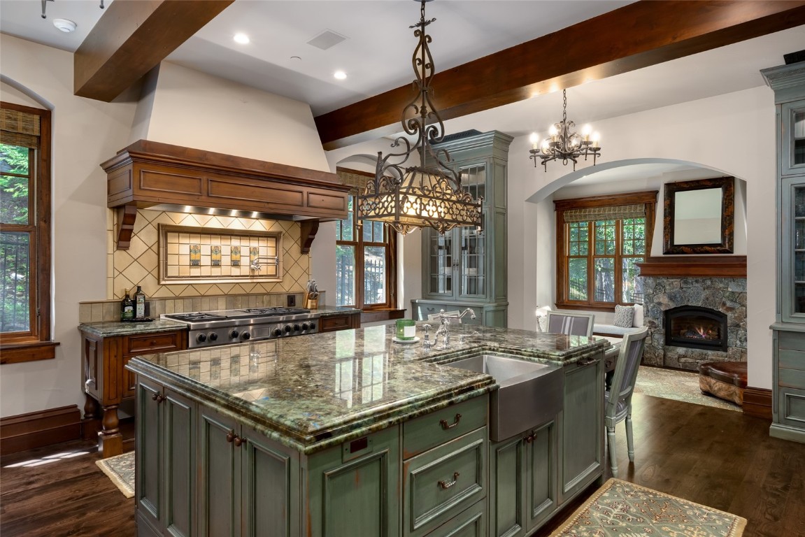 1058 Graystone COURT