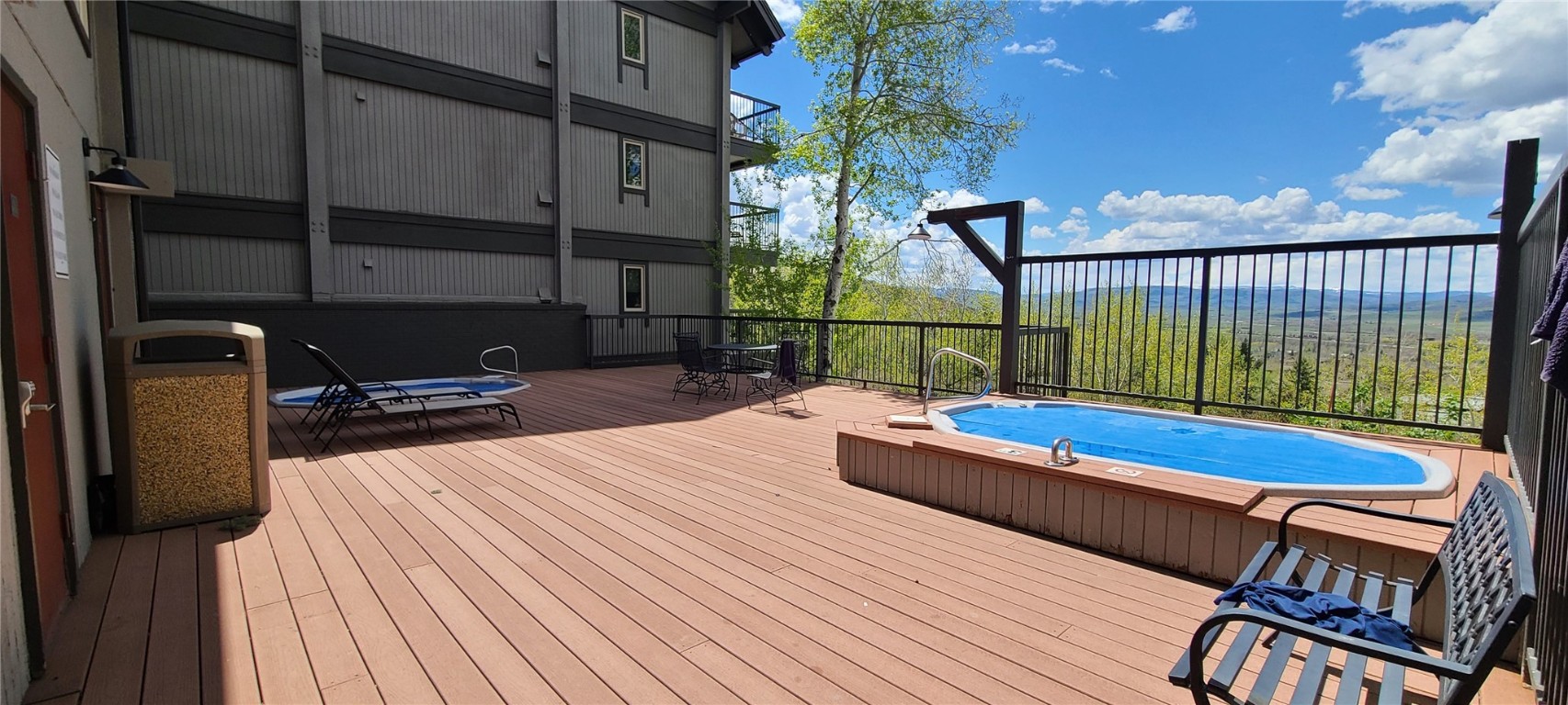 2590 Longthong ROAD 211