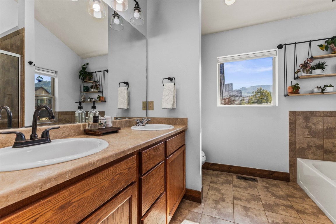 23700 Sagebrush CIRCLE