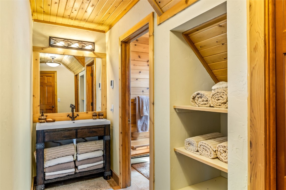 30800 Game Trails DRIVE