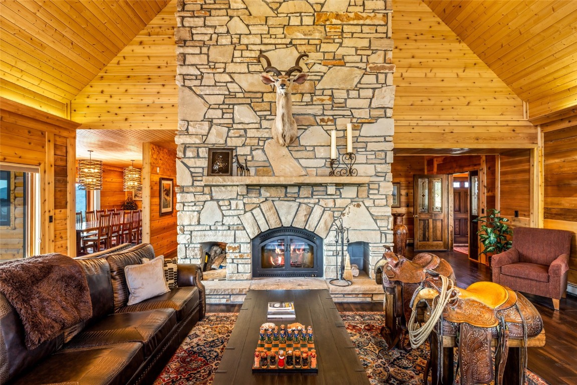 30800 Game Trails DRIVE