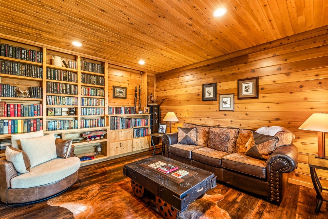 30800 Game Trails DRIVE