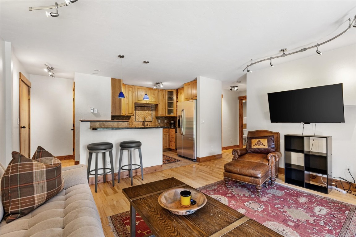 460 Ore House Plaza 202