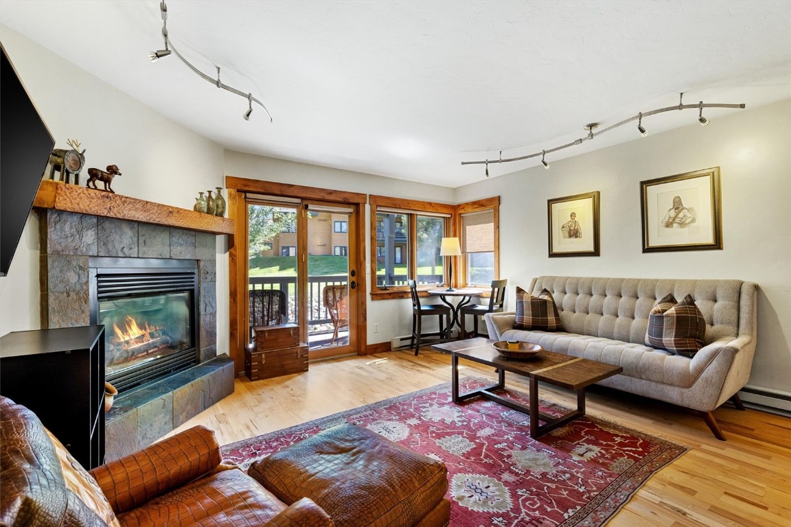 460 Ore House Plaza 202