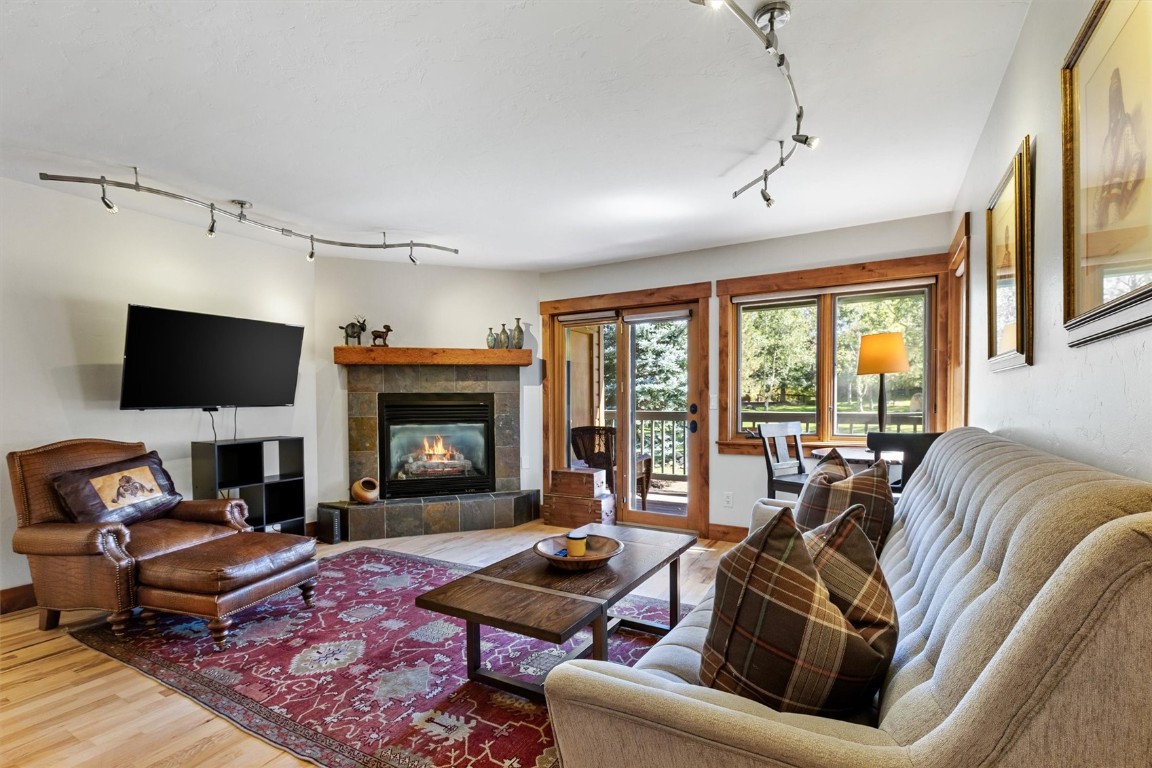 460 Ore House Plaza 202