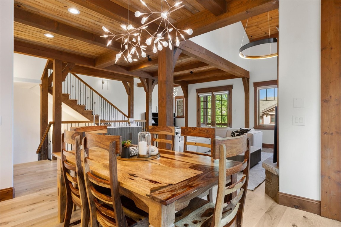 1240 Eagle Glen DRIVE 12