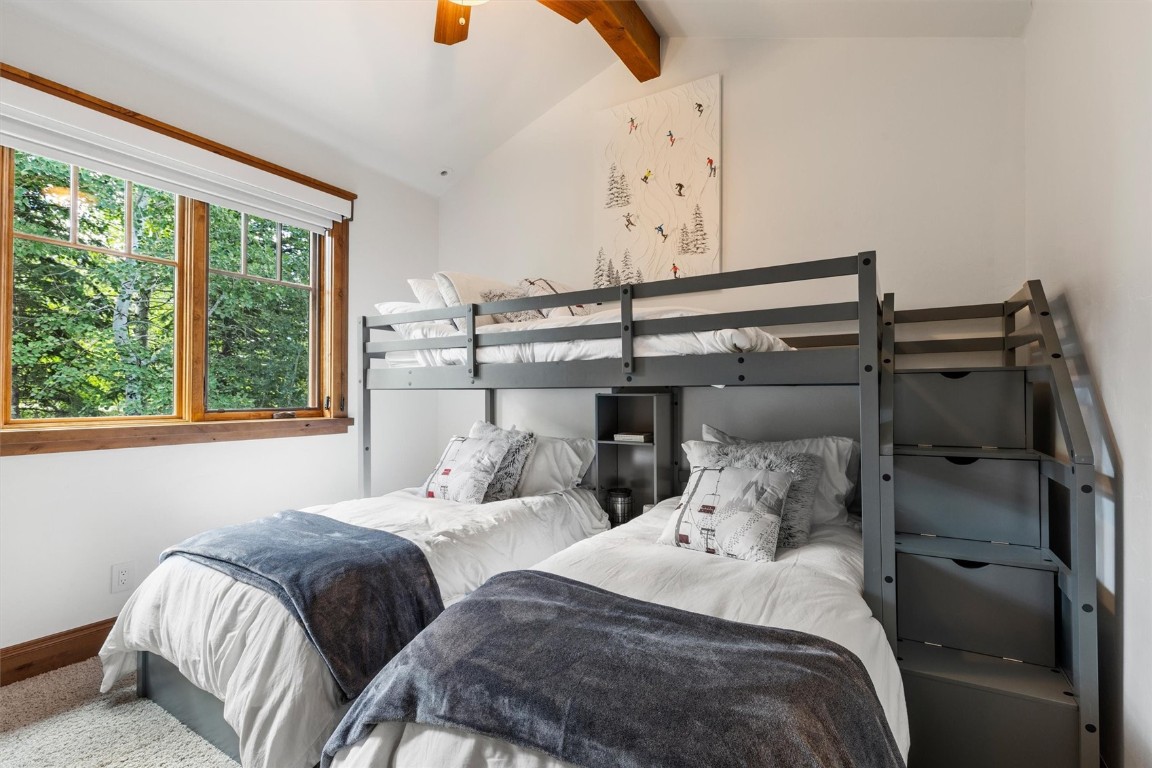 1240 Eagle Glen DRIVE 12