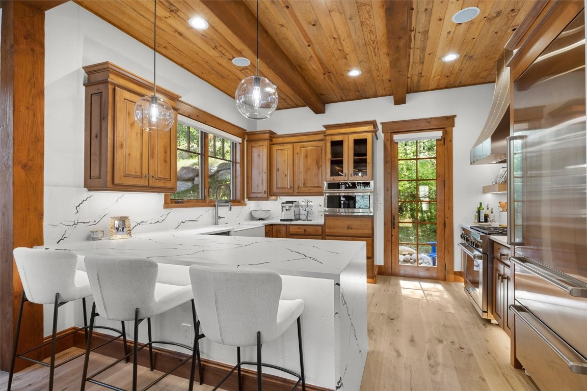 1240 Eagle Glen DRIVE 12