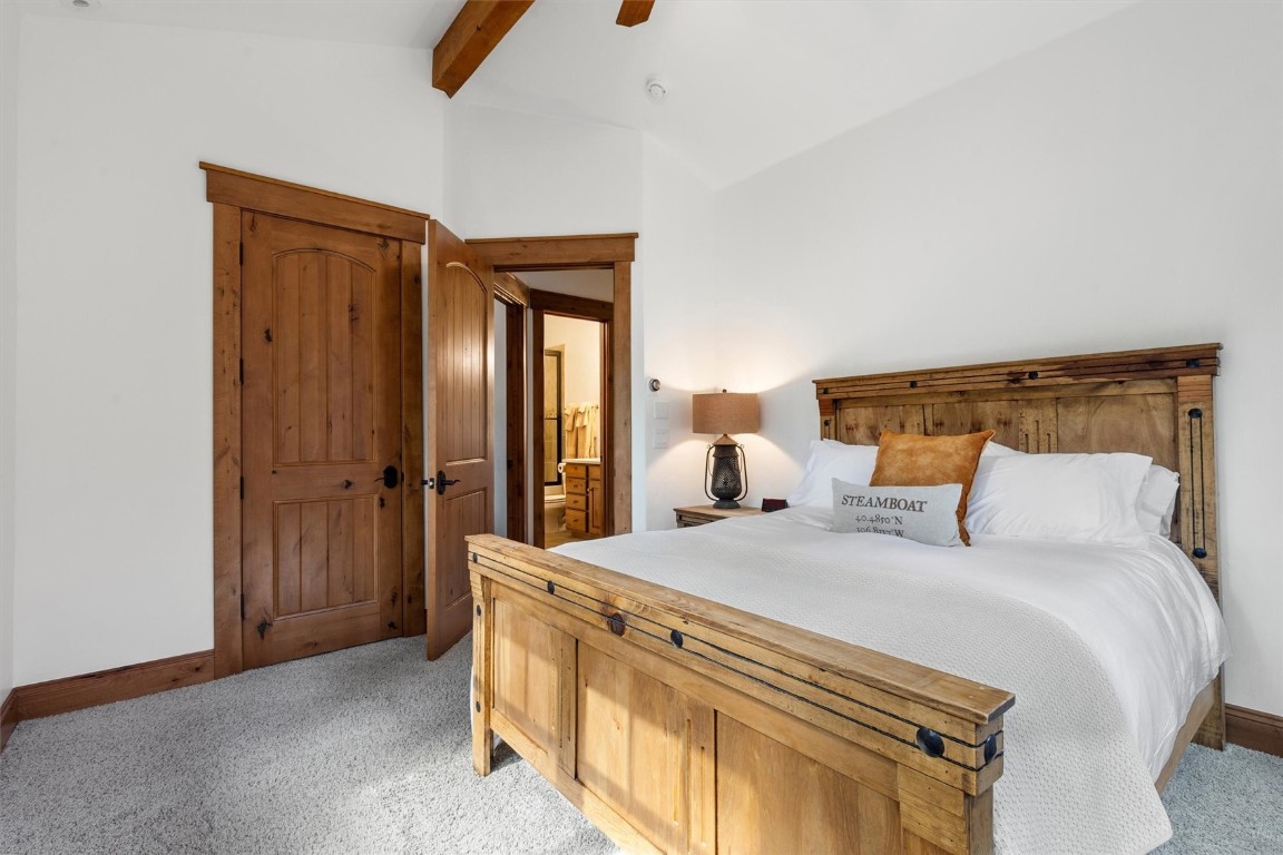 1240 Eagle Glen DRIVE 12